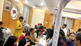 দ্বিতীয় দিনের মতো চলছে সংরক্ষিত আসনে আ. লীগের মনোনয়ন ফরম বিক্রি